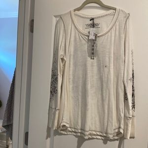 Maurice’s premium long sleeve top - mesh inset back cross design (size o = xl)